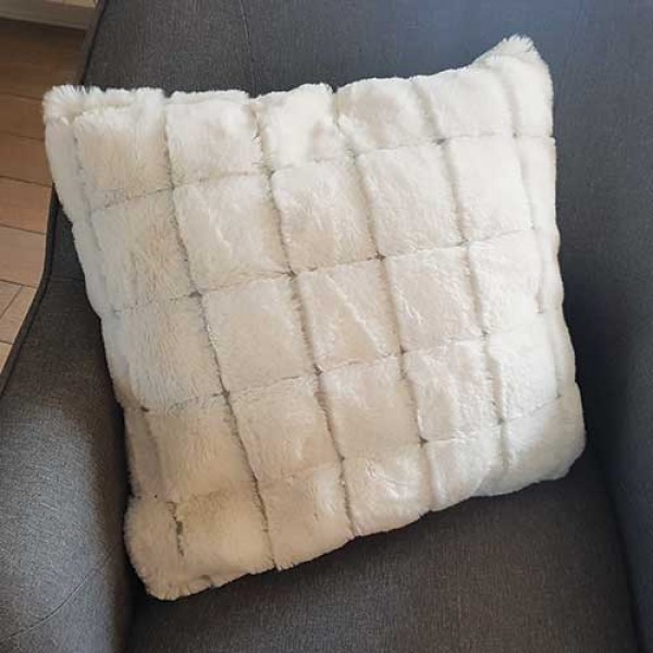 Jastučnica Fur bela 45X45cm